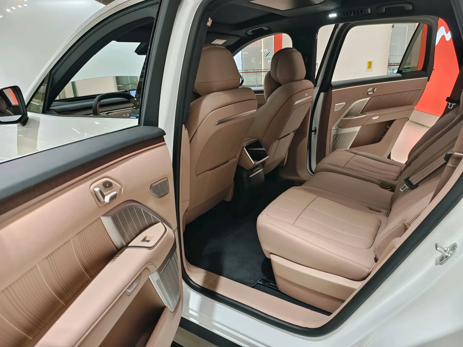 舒适配置之乐道L90