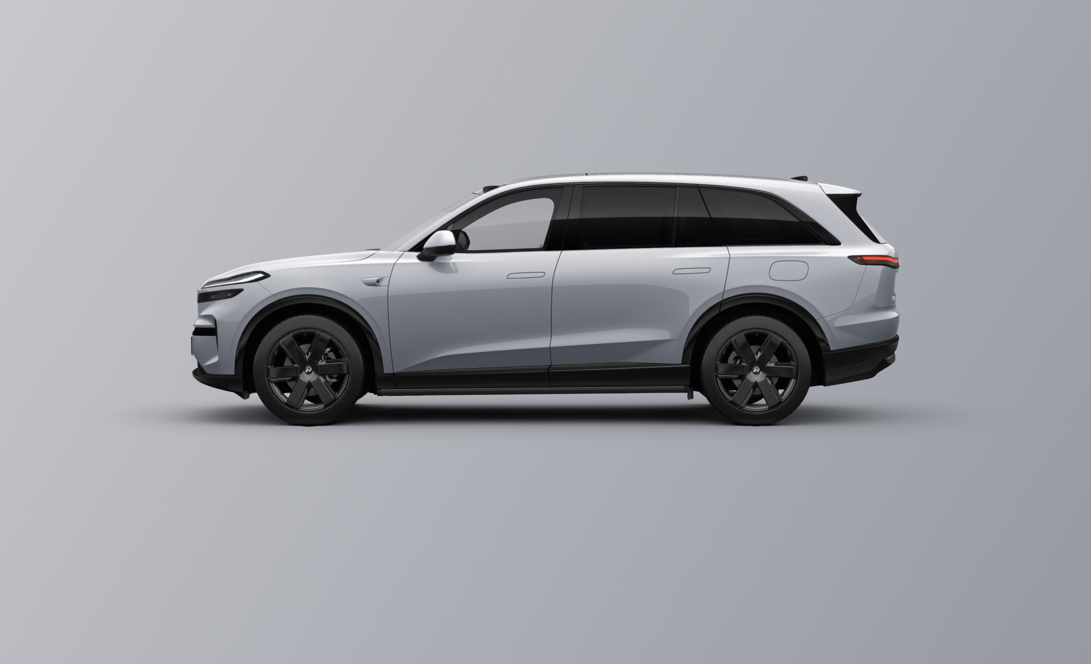 辰辉银颜色_乐道L80